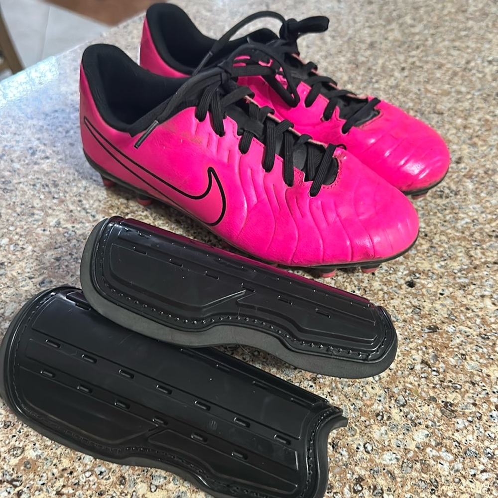 Girls soccer cleats